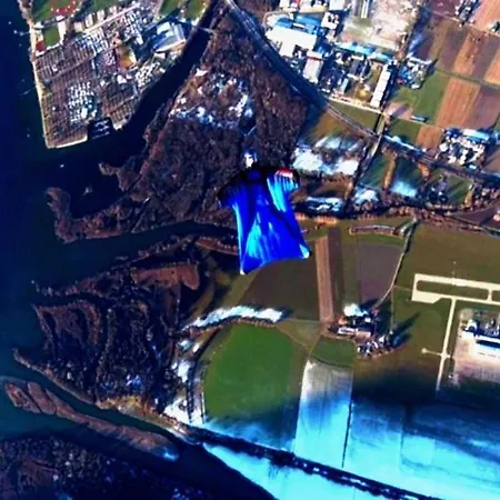 33 Self Check-in 24h 3*